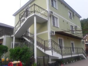 Guest House Vynogradari 5 - Голубая Бухта