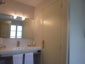 Hotels Hotel Grand Monarque : photos des chambres