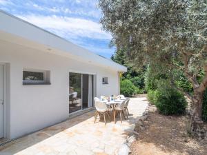 Villas Comfy Villa in Pouzols Minervois with Private Pool : photos des chambres