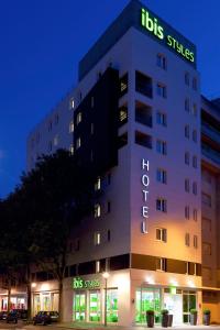 Hotels Ibis Styles Lyon Villeurbanne Parc de la Tete d'Or : photos des chambres