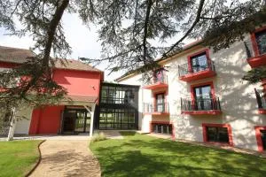 莱斯吗里彤尼斯公园＆维格富豪酒店 - 索恩河畔贝尔维尔