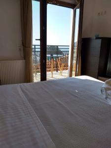*The Balcony-Luxury family house in city center *