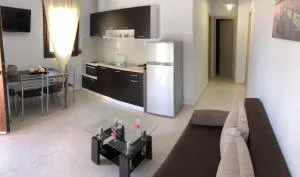 MAGDA APARTMENTS - Nea Roda