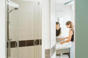 Hotels Logis Auberge De La Selune : Chambre Quadruple