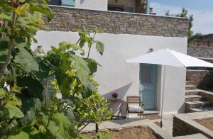 Three Little Roses Country House Tinos Greece