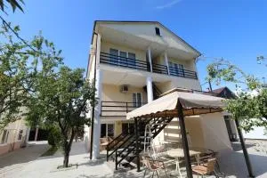 Rozalin Guest house - 古达乌塔