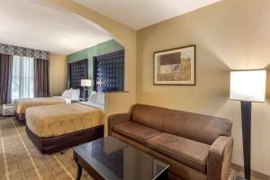 Queen Suite with Two Queen Beds - Non-Smoking room in Quality Inn & Suites Durant