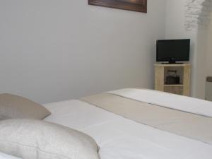 Three Little Roses Country House Tinos Greece