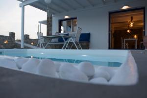 PARIAN WHITE LUXURY APARTMENTS Paros Greece