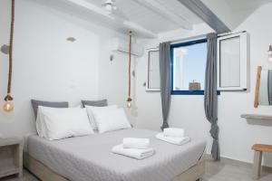 PARIAN WHITE LUXURY APARTMENTS Paros Greece