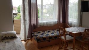 livingpalanga- Meta12