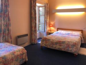 ADONIS CHAMBRES DHOTES