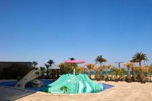 Sea Gem 2BR apt Spa n Pool Beach resort