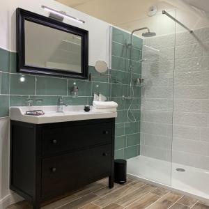 Maisons de vacances Sylina Spa avec Jacuzzi Prive : photos des chambres