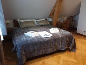 B&B / Chambres d'hotes LA CHARMERAIE : photos des chambres