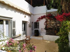 Kaminia Cozy House Hydra Greece