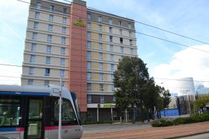 Hotels B&B HOTEL Grenoble Centre Alpexpo : photos des chambres