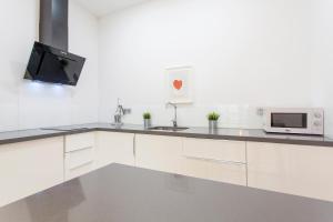 G&V APARTMENTS CLOSE to CENTER