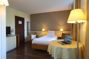 Appart'hotels CERISE Luxeuil Les Sources : Studio 1 Personne avec Kitchenette