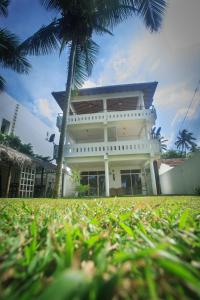 Tharanga Surfing Villa