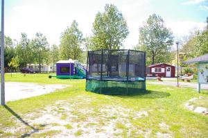 Campings Camping Le Bouloc : photos des chambres