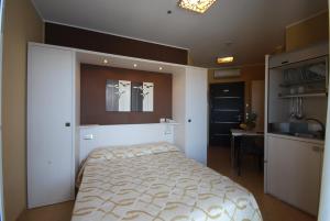 Studio (2 Adults)