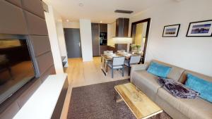 White Pearl Apartment 2.02