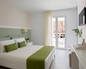 Kouros Seasight Hotel Samos Greece