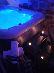 HOLIDAY ROOM - THE VIEW