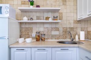 New 2 bedrooms apartment in the city center!