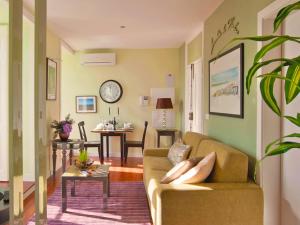 One-Bedroom Apartment room in Lisbon Colours Bairro Alto Apartments