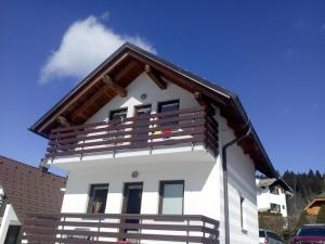 JULIJA 3 SUNNY APPARTMENT - 3hvězdičkové hotely ve městě Kranjska Gora