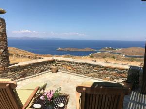 The Hill Top House in Kea Kea Greece