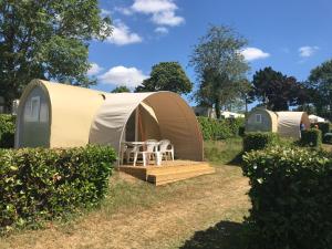 Campings Camping du Quinquis : photos des chambres