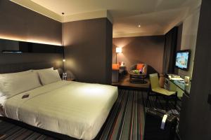 Suite Lớn có Giường Sofa (Executive Suite with Sofa Bed)