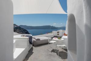 Chelidonia Luxury Suites Santorini Greece