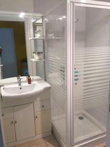 B&B / Chambres d'hotes Le Petit Jeu Grignan : Chambre Double