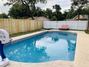 Enjoy Pool Home Near Theme Parks Airport 15mins 4BR