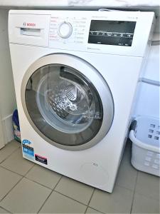 Glenelg beach gateway Studio Apartment