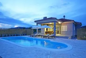 Modern Guest House Rak with beautiful pool - Slivno
