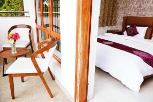 UNNATHI SUITES