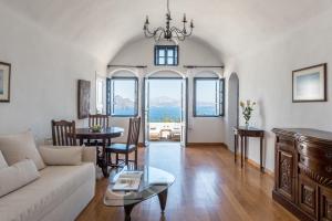 Captain's Suite with outdoor Whirlpool room in Chelidonia Luxury Suites