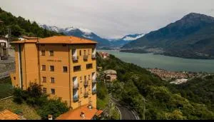 德吉恩酒店 - 贝林佐拉