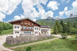 2 hvězdičkový hotel Hotel Bewaller Obereggen Itálie