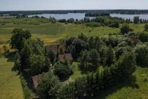 Dziki brzeg Jezioraka - Kiemiany