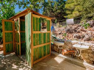 THE SEA CAVE CAMPING