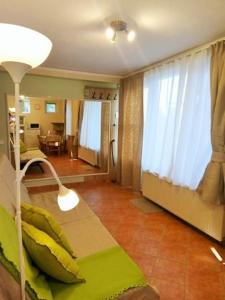 Golden Sunshine Apartman