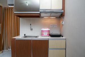 Modern Studio Apartment at Cinere Resort By Travelio