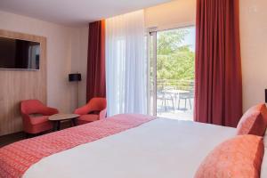 Hotels Logis Hotel Relais Saint Jacques - Chateauroux : photos des chambres
