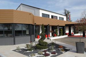Hotels Logis Hotel Relais Saint Jacques - Chateauroux : Chambre Double